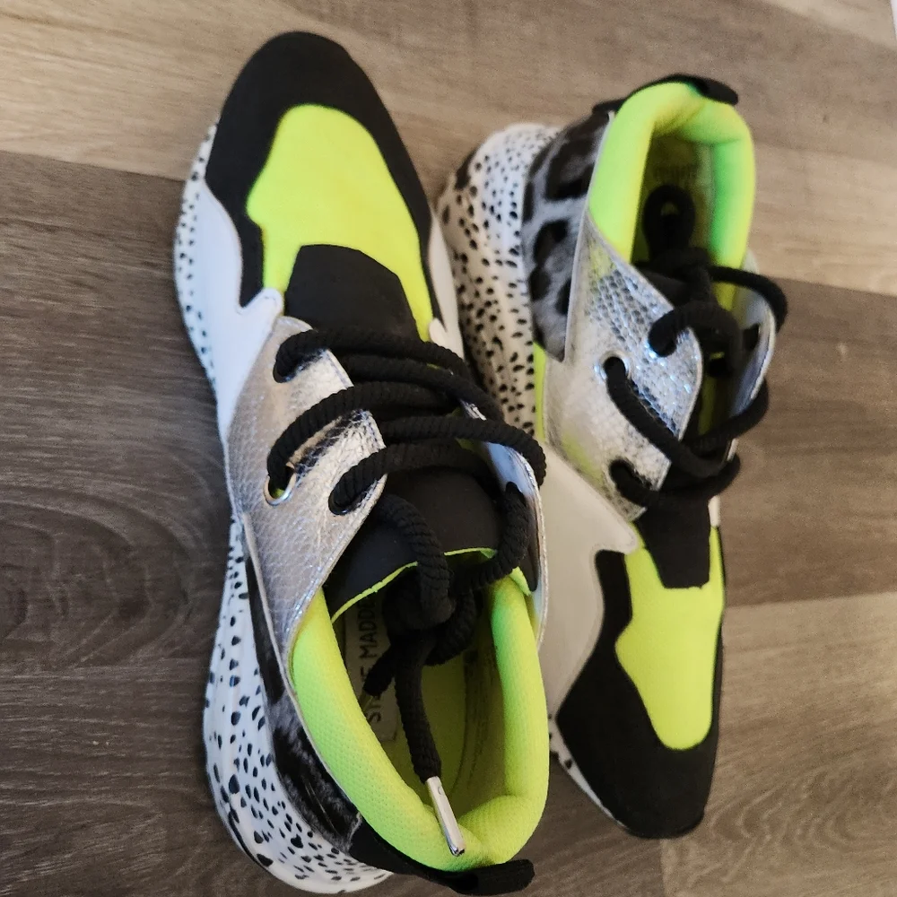 Steve Madden Neon Yellow Black Chunky Sneakers, Women’s 11